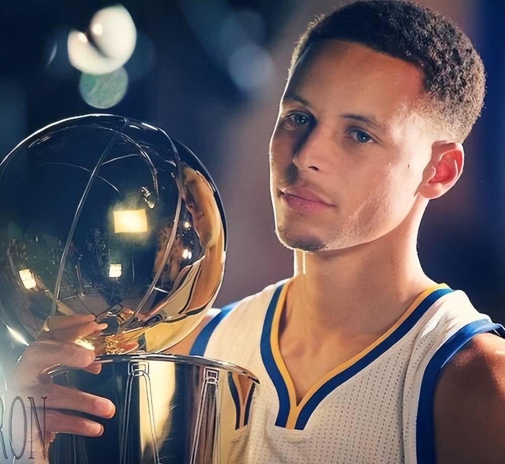 女足首次跻 女足首次跻