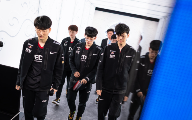 达到了一个 达到了一个